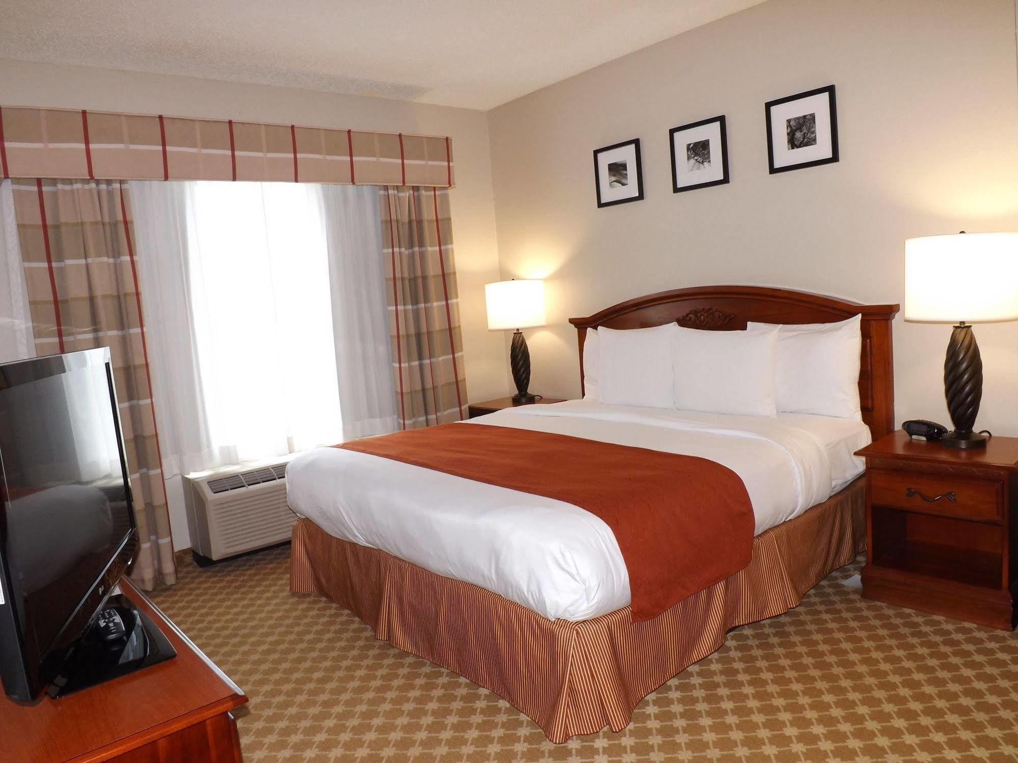 Hotel Country & By Radisson Southwest