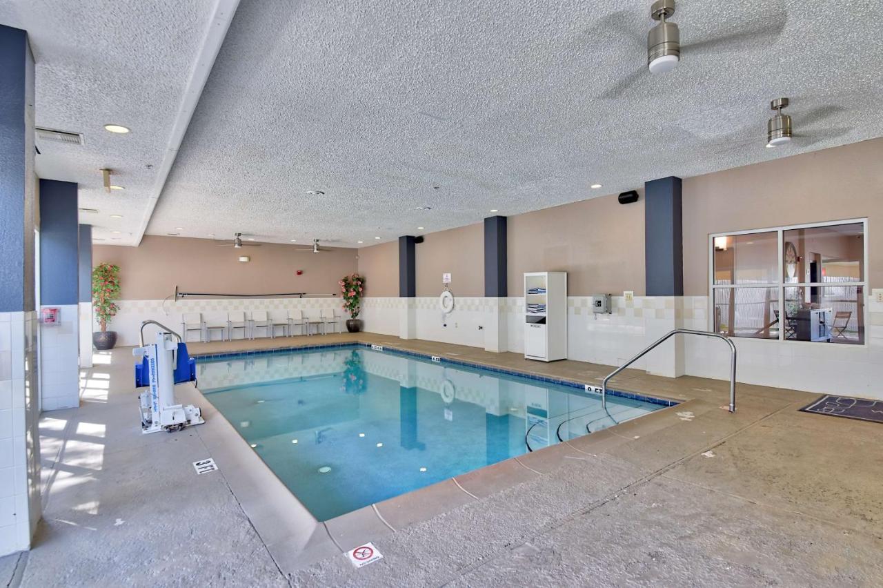 Country & By Radisson Southwest Ocala